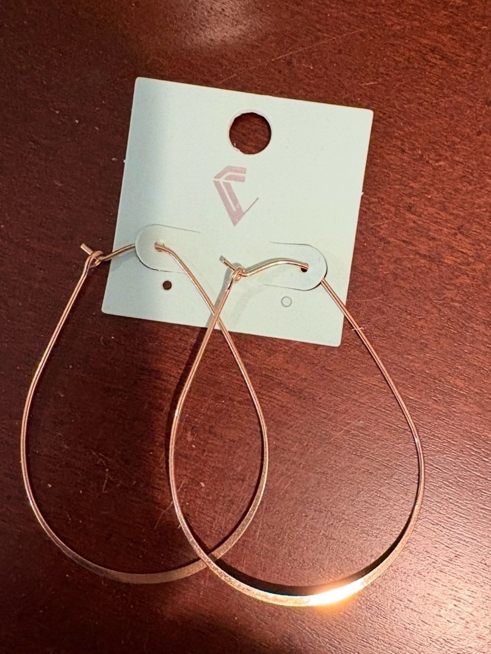 ▪️Thin Gold Teardrop Hoop Earrings